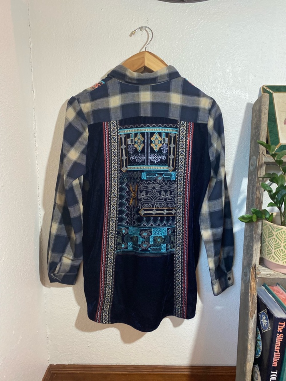 Paparazzi Boho Southwest Embroidered Button Down Cotton Plaid Shirt Size Medium - Picture 8 of 9